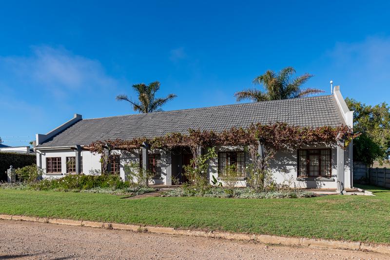 5 Bedroom Property for Sale in Riviersonderend Western Cape